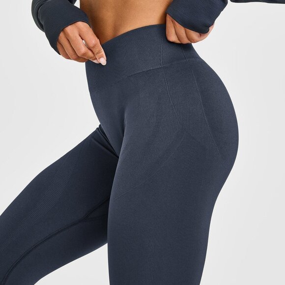 EnhanceLift™ Seamless Leggings with White Logo - Picture 3 of 5